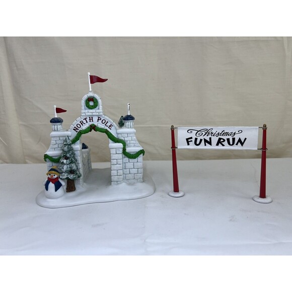 Vtg Dept. 56 Xmas Village Accessories 1993 North Pole Gate & Fun Run Gate - Picture 1 of 5